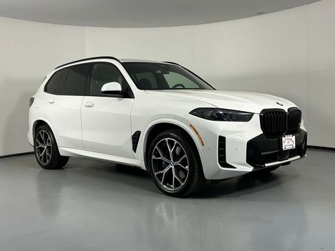 Used 2025 BMW X5 xDrive40i w/ M Sport Package AWD/4WD image 1