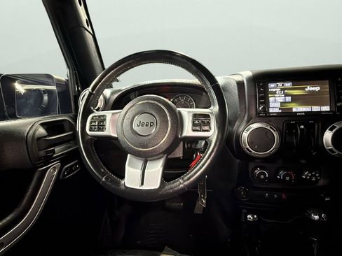 Used 2014 Jeep Wrangler Sport image 13