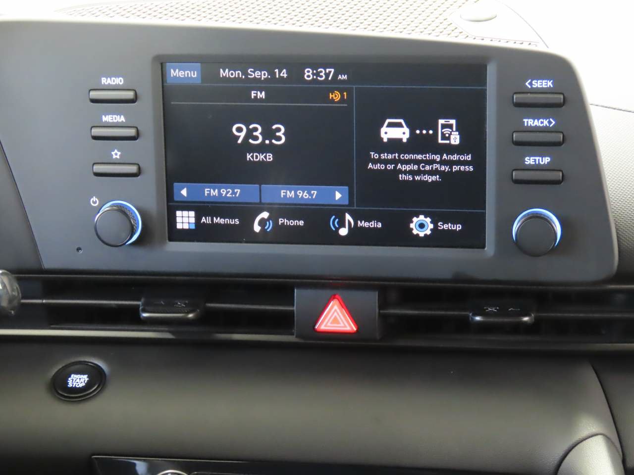 Used 2026 Hyundai Elantra Sport FWD image 12