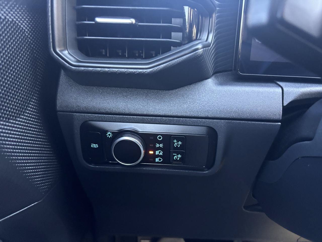 Used 2025 Ford Mustang Coupe RWD image 11