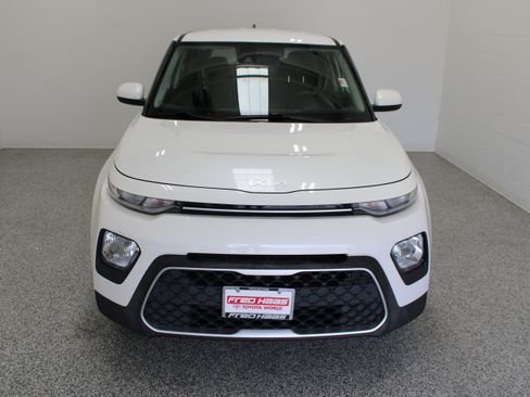 Used 2022 Kia Soul LX w/ Technology Package FWD image 3