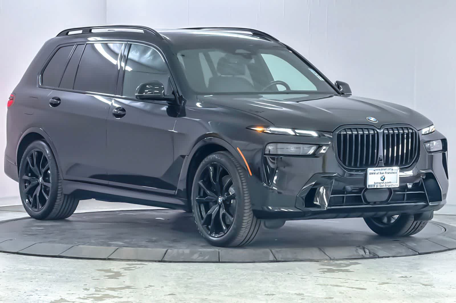 Used 2024 BMW X7 xDrive40i w/ M Sport Package AWD/4WD image 9