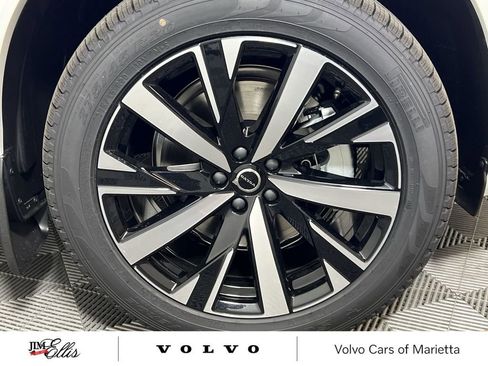 Used 2026 Volvo XC90 B5 Core w/ Protection Package image 16