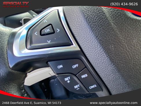 Used 2018 Ford Edge Titanium w/ Technology Package AWD/4WD image 17