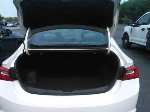 Used 2023 Chevrolet Malibu LS FWD image 5