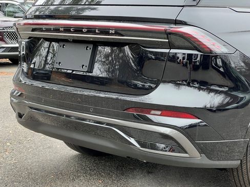 New 2026 Lincoln Nautilus Reserve w/ Jet Appearance Package image 5