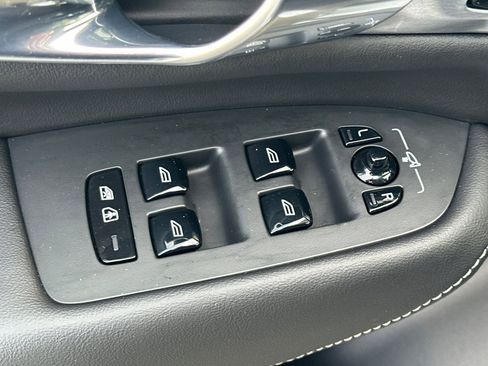 Certified 2023 Volvo XC90 T8 Ultimate image 16