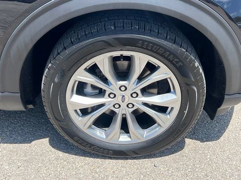Used 2021 Ford Explorer XLT w/ Equipment Group 202A AWD/4WD image 10