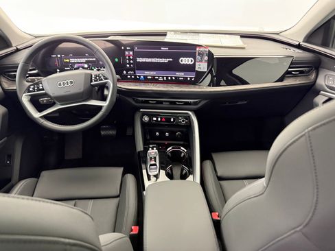 New 2025 Audi Q5 Premium Plus image 17