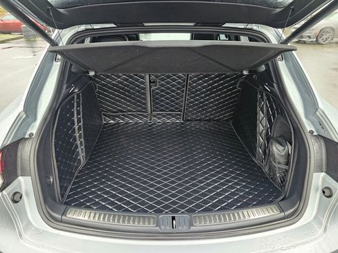 Used 2023 Porsche Macan image 18