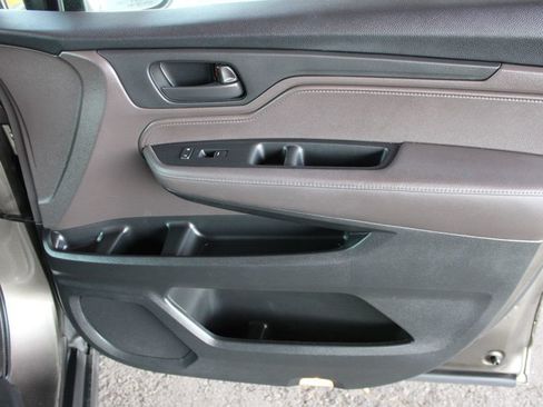 Used 2018 Honda Odyssey EX image 14