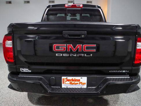 Used 2023 GMC Canyon Denali AWD/4WD image 8