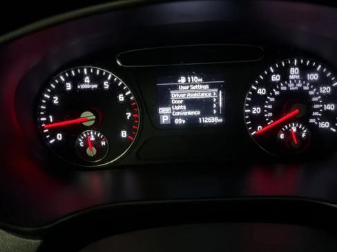 Used 2019 Kia Sorento FWD image 11
