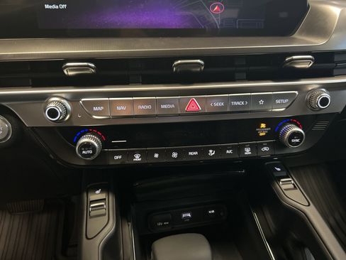 New 2025 Kia Telluride S image 28