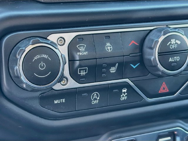 Used 2021 Jeep Gladiator Mojave w/ Cold Weather Group AWD/4WD image 21