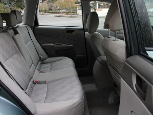 Used 2010 Subaru Forester 2.5X image 6