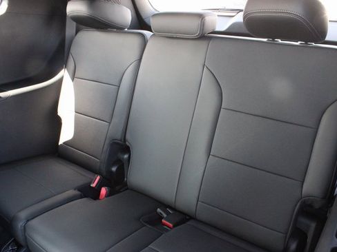 New 2026 Buick Enclave Preferred w/ Power Package image 23