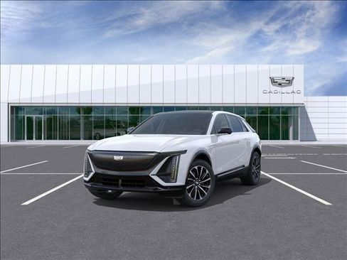 New 2026 Cadillac Lyriq Sport image 8