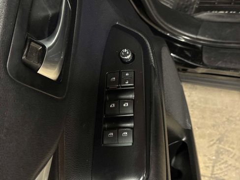 Certified 2019 Toyota Highlander XLE AWD/4WD image 24