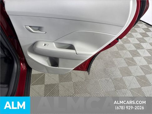 Used 2025 Hyundai Kona SEL image 19