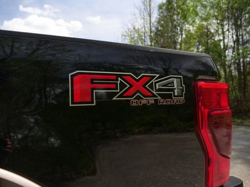 Used 2020 Ford F250 King Ranch w/ FX4 Off-Road Package image 29