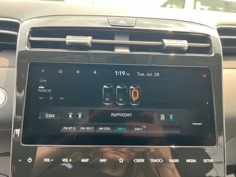 Used 2022 Hyundai Tucson Limited AWD/4WD image 18