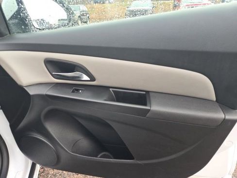 Used 2014 Chevrolet Cruze LT image 30