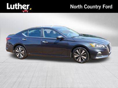 Used 2022 Nissan Altima 2.5 SV