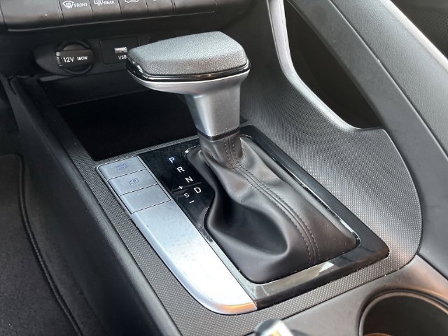 Used 2024 Hyundai Elantra SEL FWD image 29