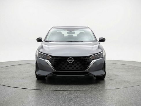 Used 2025 Nissan Sentra SV FWD image 2