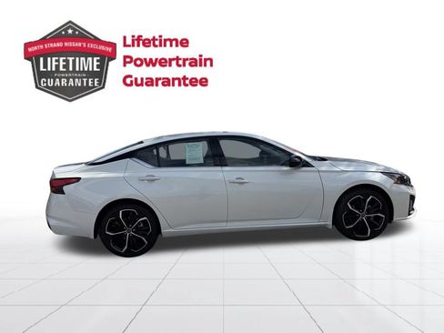 Certified 2025 Nissan Altima 2.5 SR w/ SR Premium Package FWD image 8