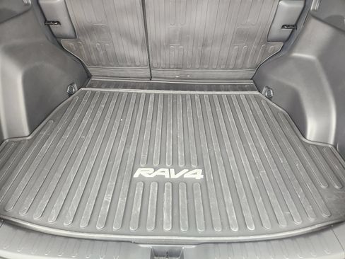 Used 2023 Toyota RAV4 XSE AWD/4WD image 36
