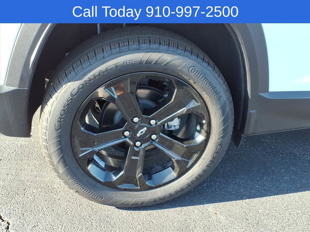 Used 2026 Chevrolet Equinox LT FWD image 8
