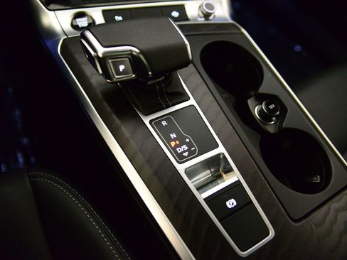 Used 2023 Audi A6 2.0T Premium w/ Convenience Package image 14