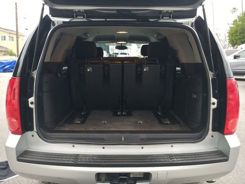 Used 2011 GMC Yukon SLE image 26