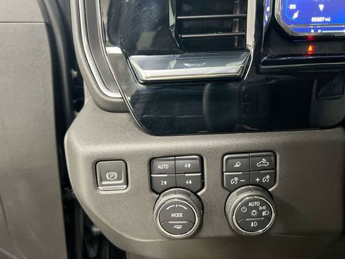 Used 2024 Chevrolet Silverado 1500 LT Trail Boss w/ LT Trail Boss Premium Package image 19