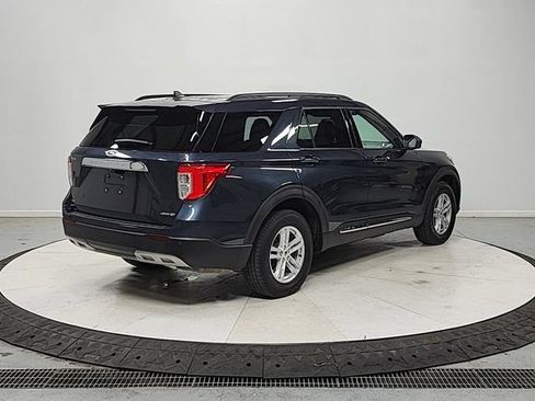 Used 2022 Ford Explorer XLT w/ Equipment Group 202A AWD/4WD image 7