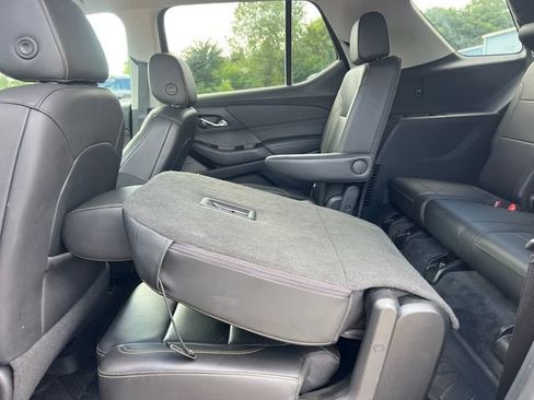 Used 2020 Chevrolet Traverse LT w/ LPO, Floor Liner Package AWD/4WD image 5
