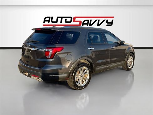 Used 2018 Ford Explorer Limited w/ Equipment Group 301A image 7