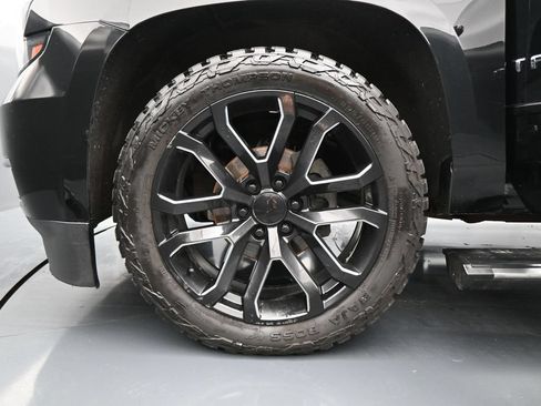Used 2019 Chevrolet Tahoe Premier AWD/4WD image 36