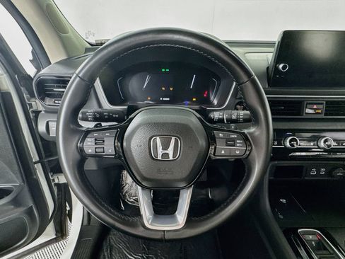 Used 2025 Honda Pilot EX-L image 13