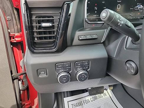 Used 2025 GMC Sierra 1500 AT4 w/ AT4 Premium Package AWD/4WD image 11
