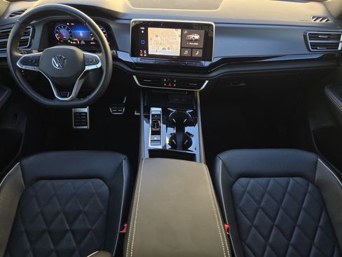 Used 2024 Volkswagen Atlas Cross Sport SEL Premium R-Line image 29