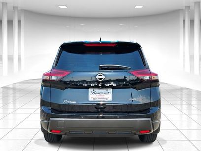 Used 2026 Nissan Rogue SV w/ SV Premium Package