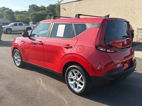 Used 2020 Kia Soul S FWD image 3