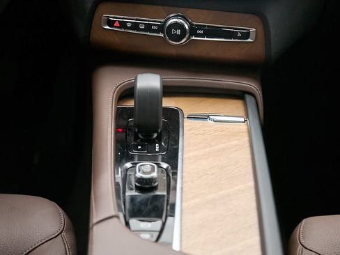 Certified 2023 Volvo XC90 T8 Plus w/ Protection Package AWD/4WD image 30