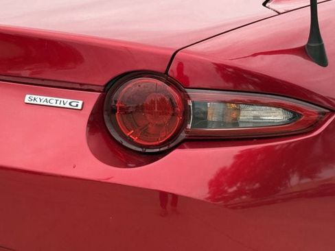 Used 2020 MAZDA MX-5 Miata RF Grand Touring RWD image 7