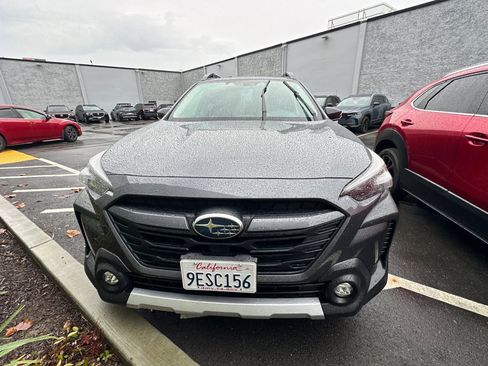 Used 2023 Subaru Outback Limited image 5