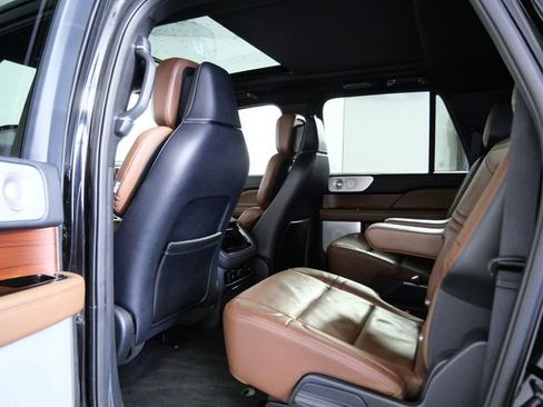 Used 2023 Lincoln Navigator L Reserve w/ Equipment Group 201A AWD/4WD image 14