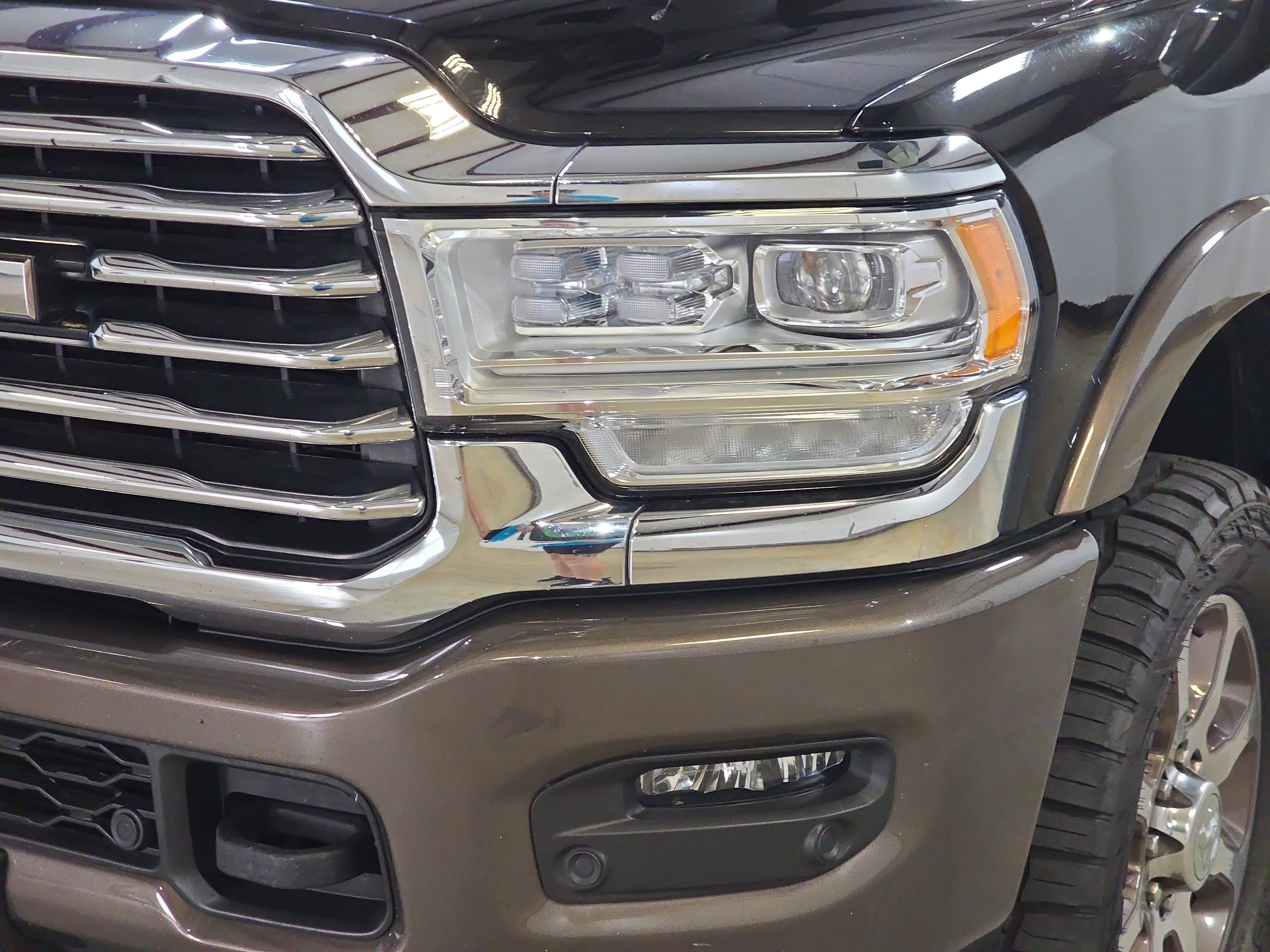 Used 2022 RAM 2500 Limited AWD/4WD image 29
